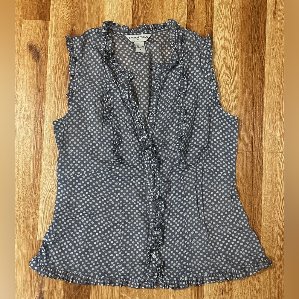 Banana Republic Gray White Polka Dot Blouse sleeveless Top size medium